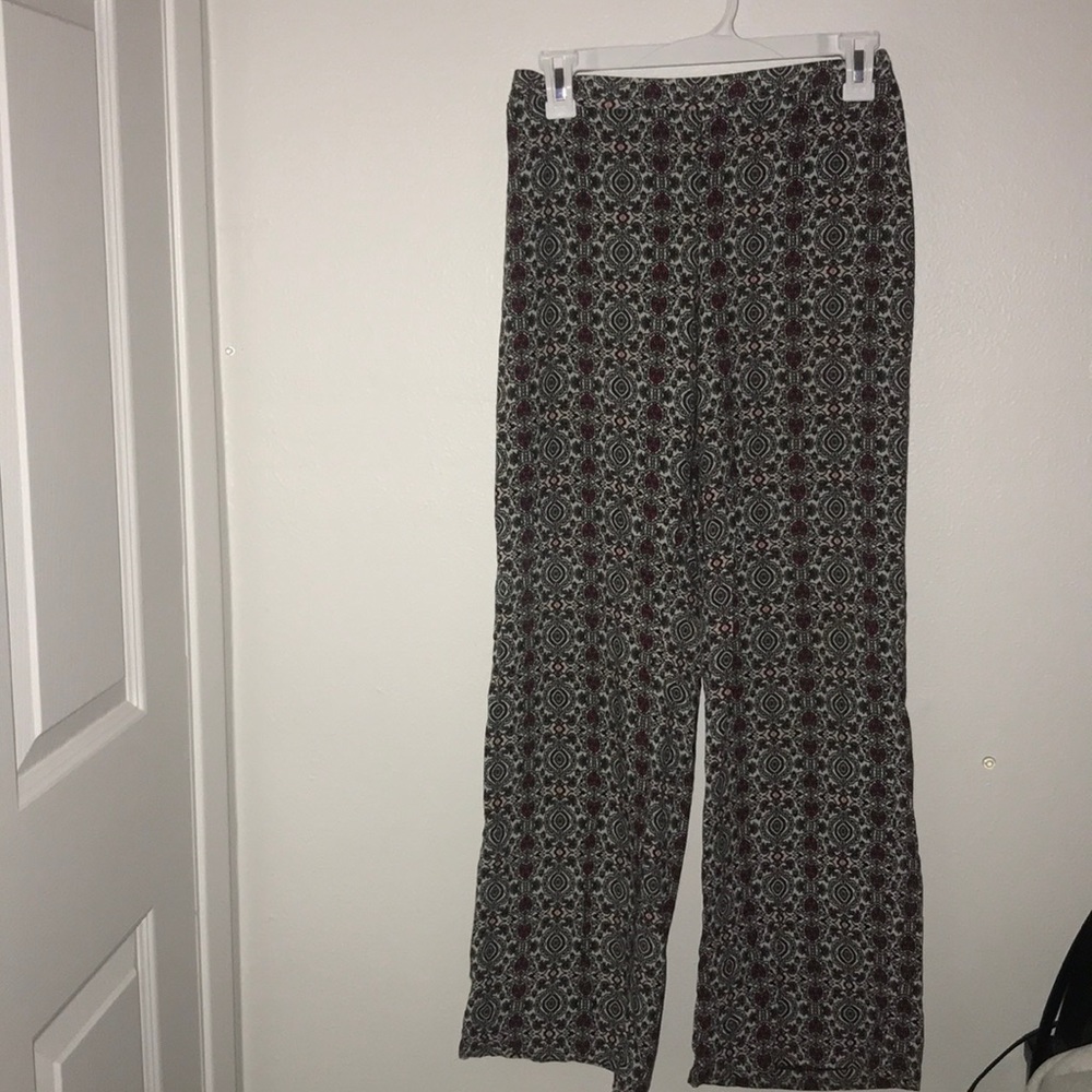 Patterned flowy pants